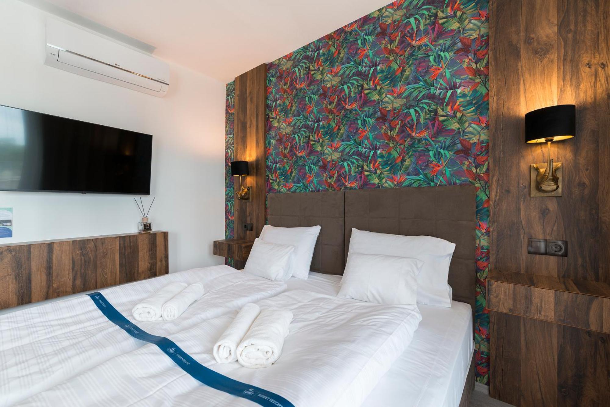 Sunset Resort - Lakeside Apartment Fonyod Ruang foto
