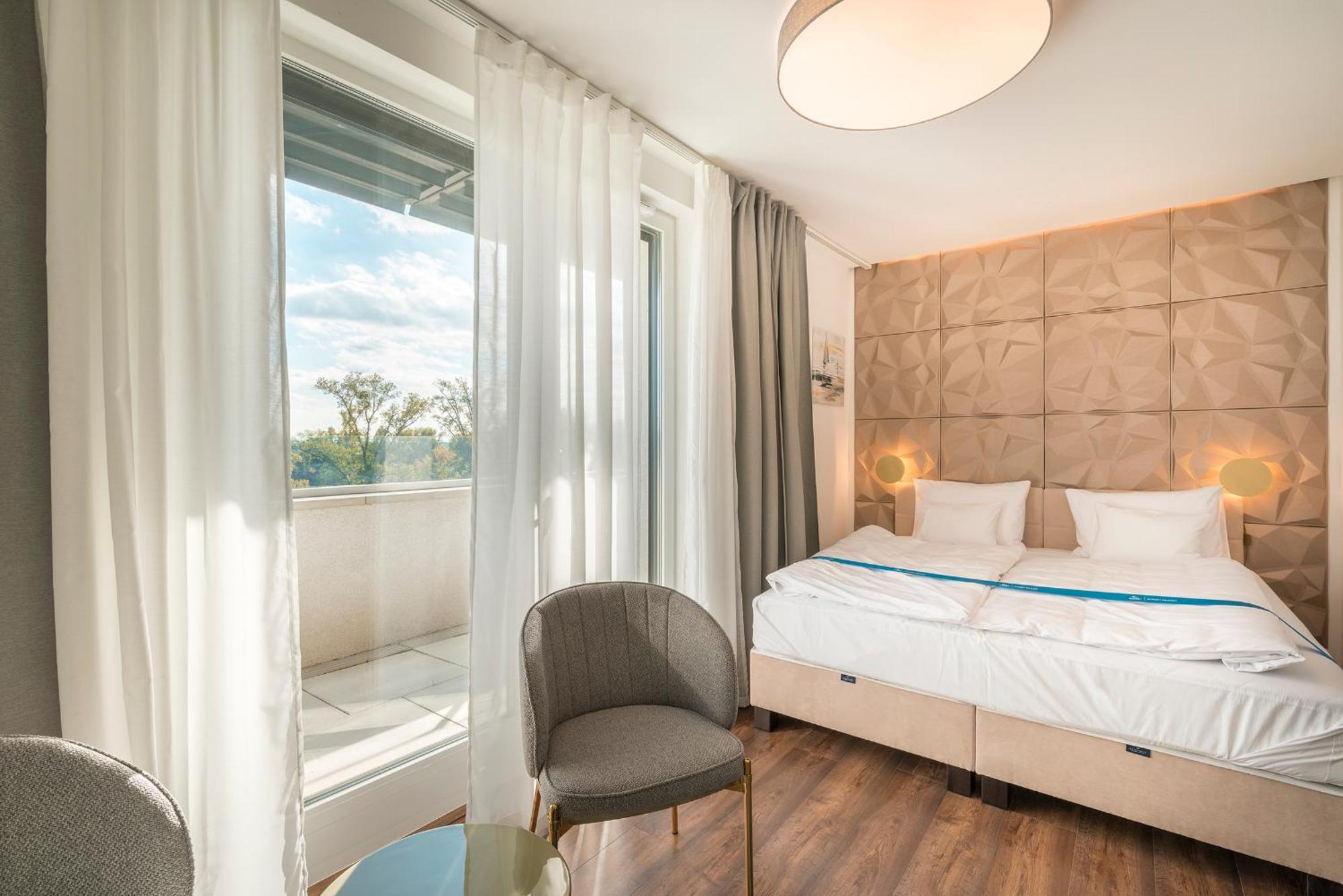 Sunset Resort - Lakeside Apartment Fonyod Ruang foto
