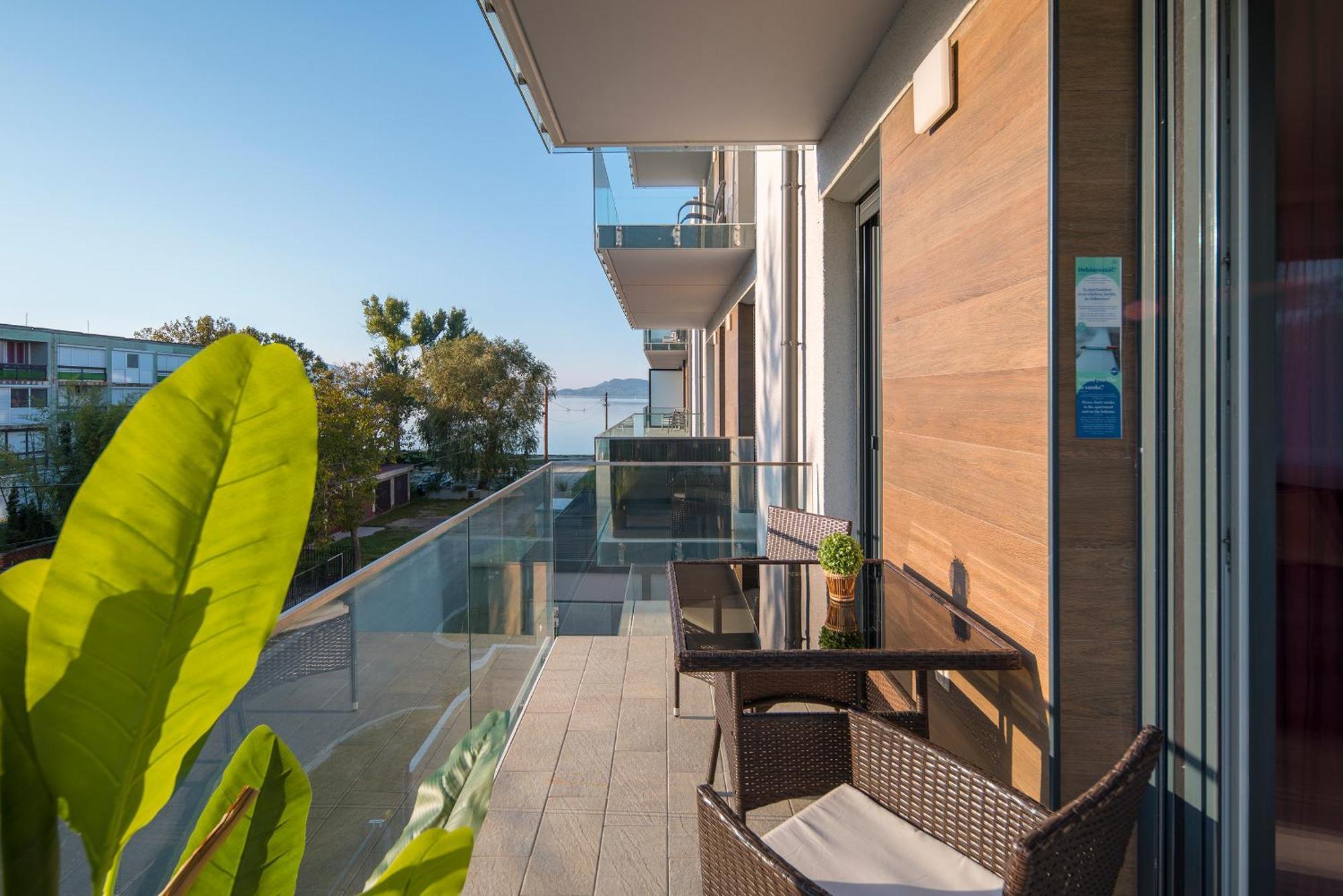 Sunset Resort - Lakeside Apartment Fonyod Ruang foto
